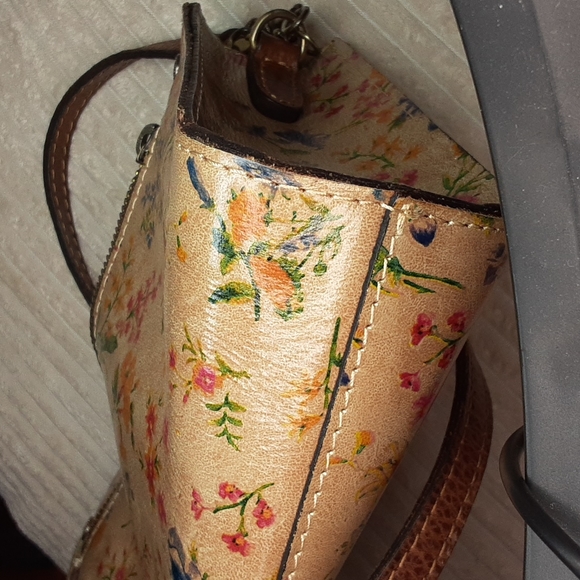 Patricia Nash Turati crossbody - Picture 12 of 13